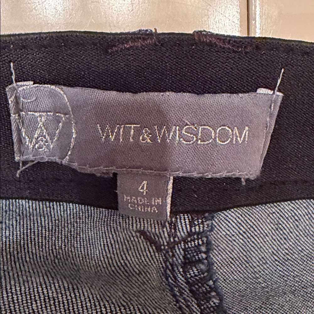 Wit & Wisdom Coolmax Slim Straight Leg Jeans - Picture 10 of 10